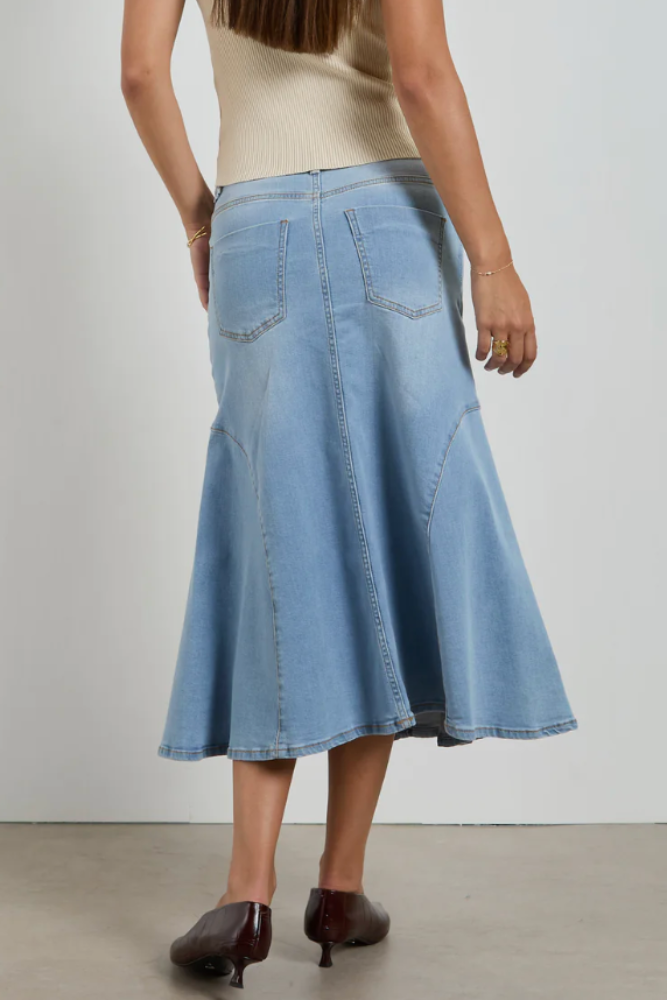 Dricoper Abby Flare Skirt - Sunbleach1.png